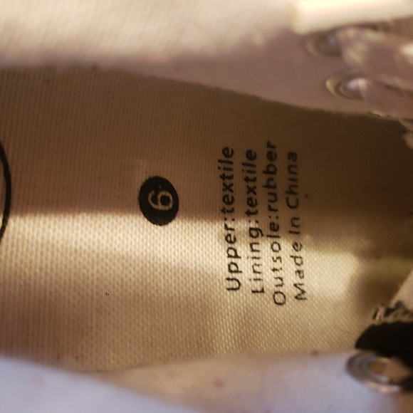 Ankle tennis shoes - Picture 7 of 7